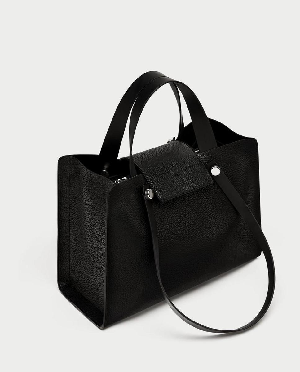 Bolso 'shopping' negro de Zara