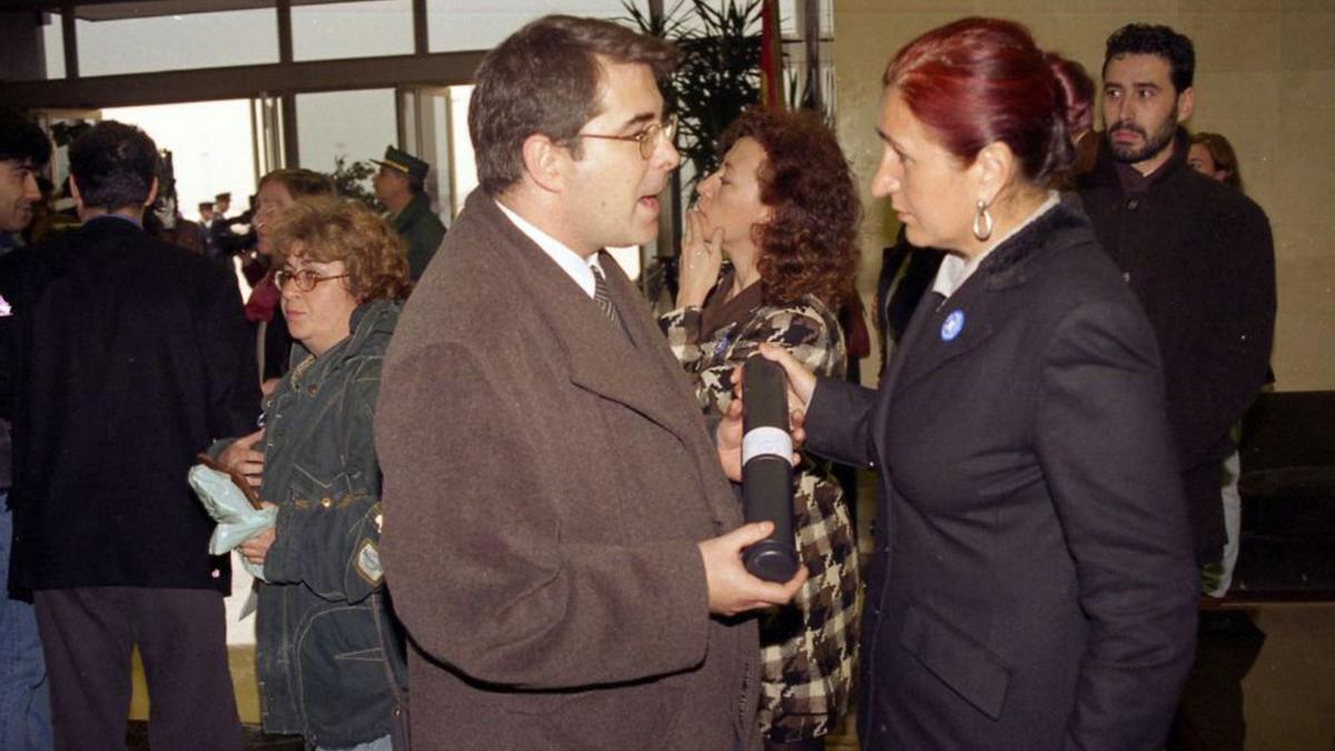 Jordi Valls en el funeral a Madrid, el 24 de gener del 1997 | ARXIU/DAVID BRICOLLÉ