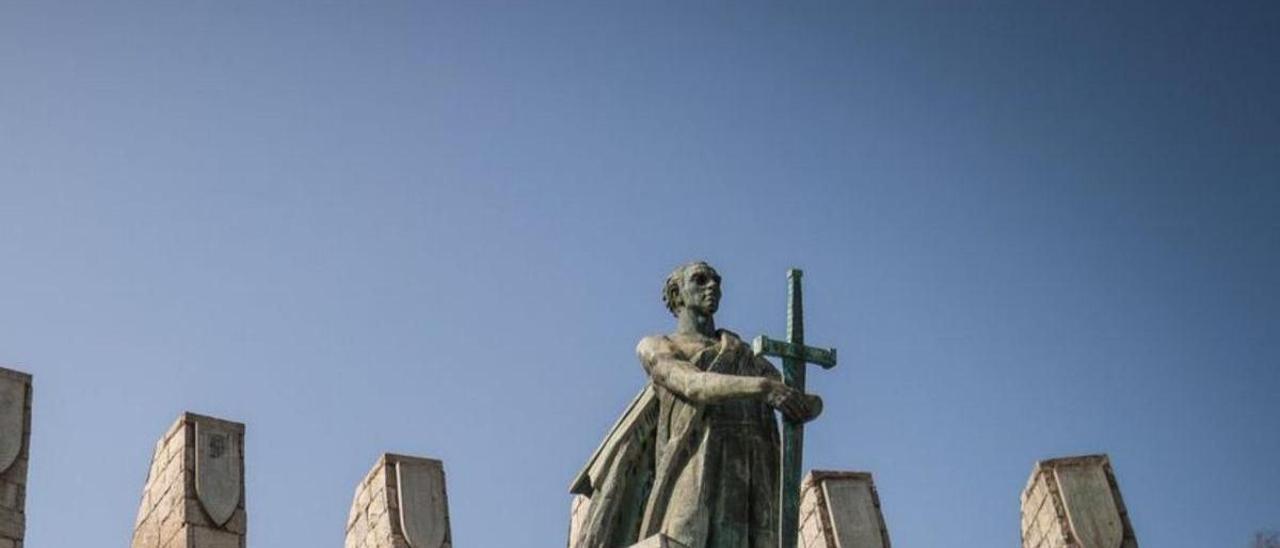 El monumento a Franco de la Rambla de Santa Cruz. | | ANDRÉS GUTIÉRREZ