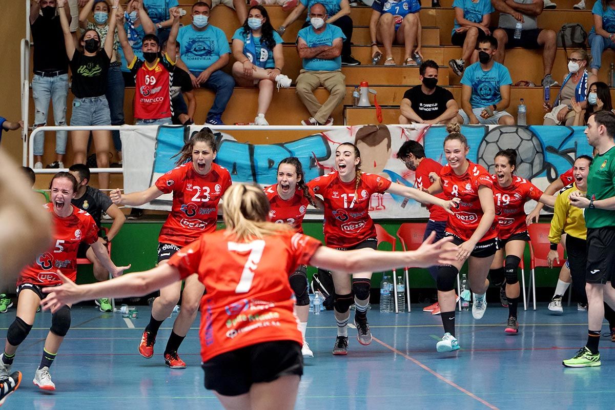 6 junio Balonmano.- El Deza C�rdoba BM asciende a la Plata femenina .jpg