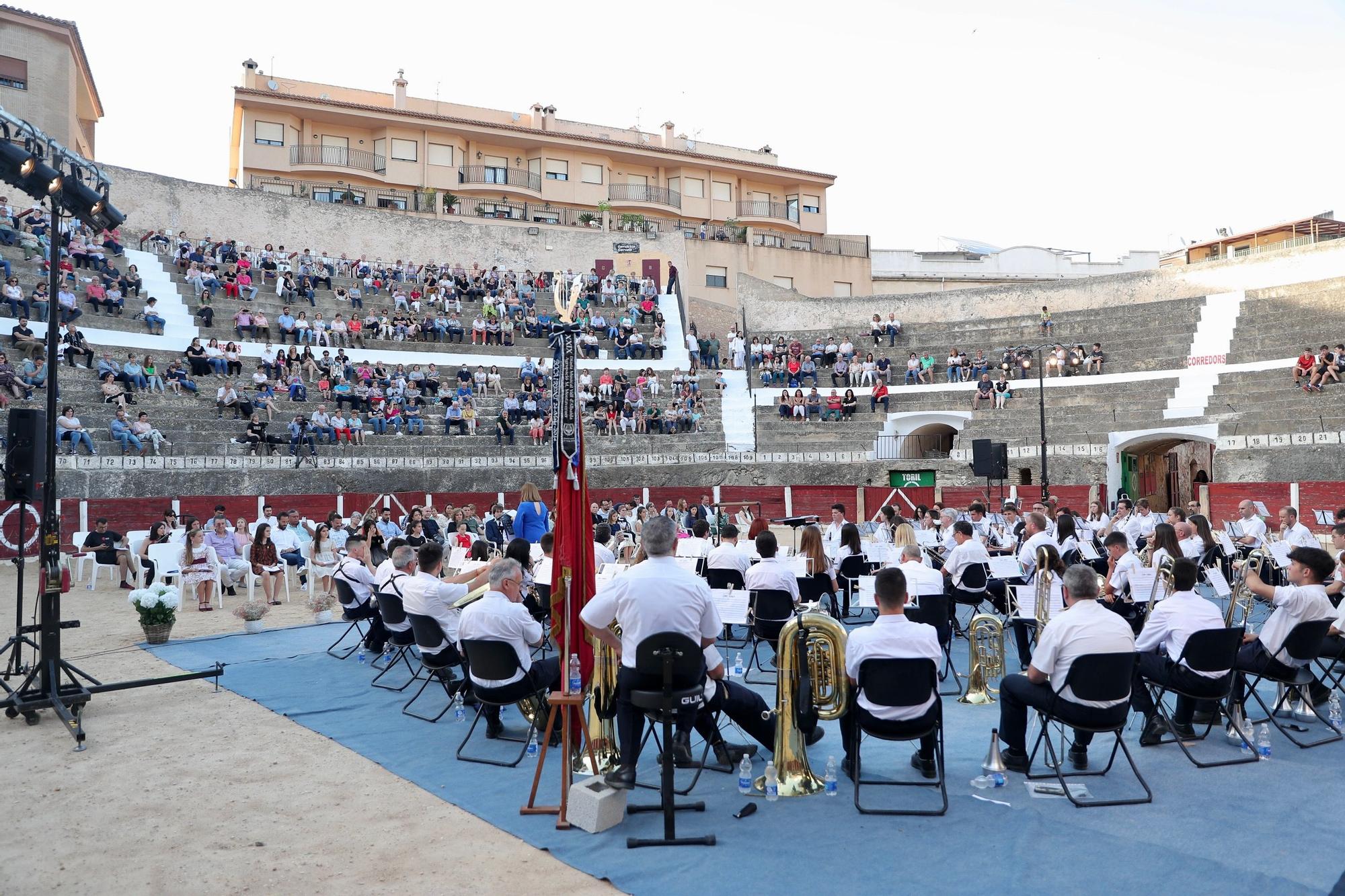 Bocairent recibe a Nerea y la corte a los sones de "Nerea"