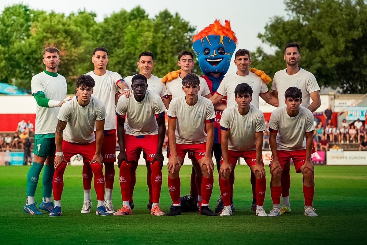 El primer onze titular de l'Olot 2026-27