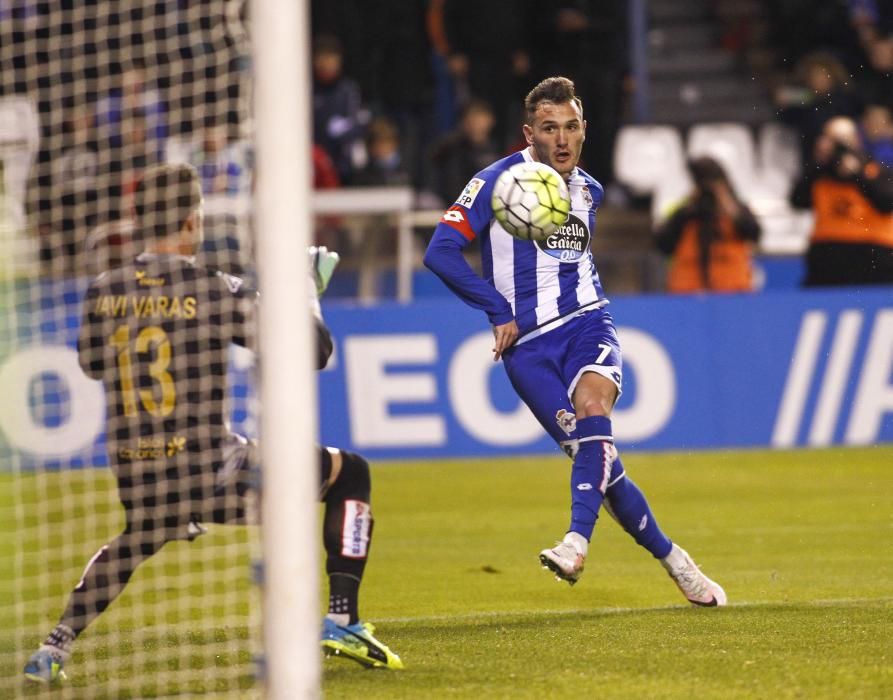 El Dépor cae en Riazor ante Las Palmas