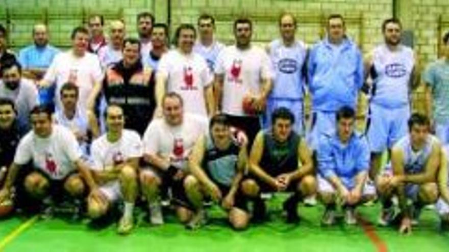 Un acto deportivo solidario logra recoger 250 juguetes en Coria