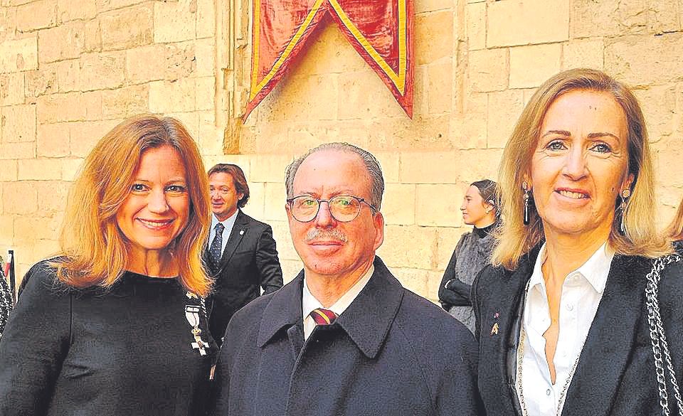 Kimberly Marshall, Juan González y Rosa Torrens.