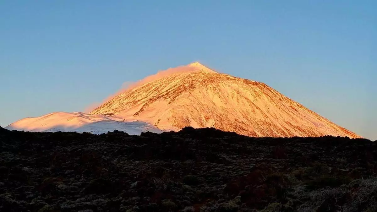 Así amanece el Teide el domingo 22 de marzo de 2026 tras haber pasado lo peor de la borrasca Therese