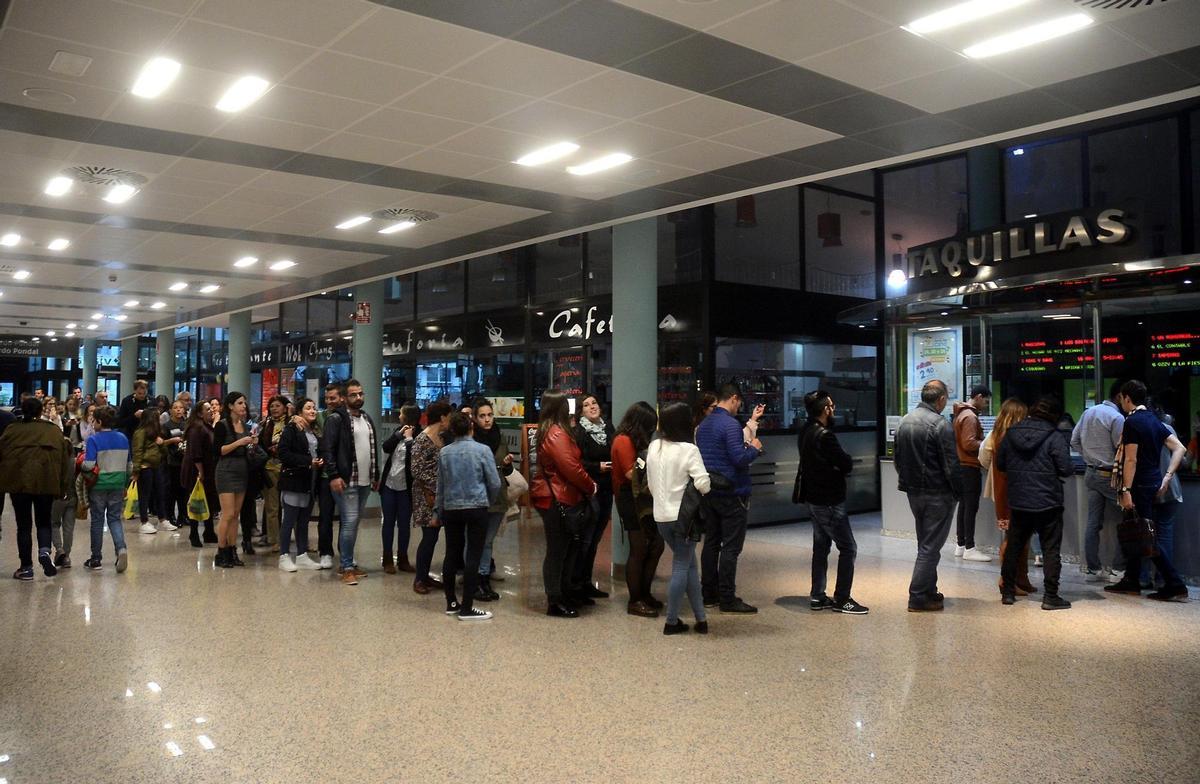 ¿Ha deixat d’anar al cine? ¿Ha deixat d’anar al cine?