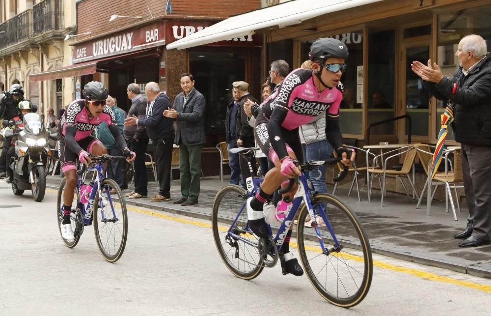 Segunda etapa de la Vuelta a Asturias entre Ribera de Arriba y el Alto del Acebo.