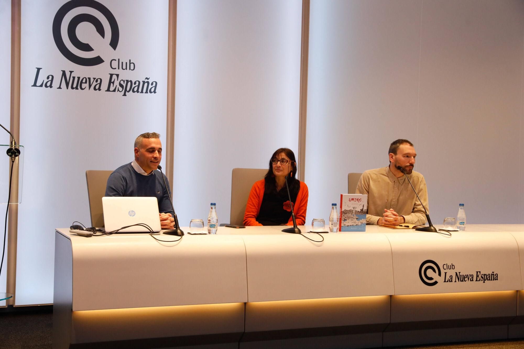 EN IMÁGENES: La escritora Mónica Rodríguez, en el Club LA NUEVA ESPAÑA con alumnos del colegio Gesta
