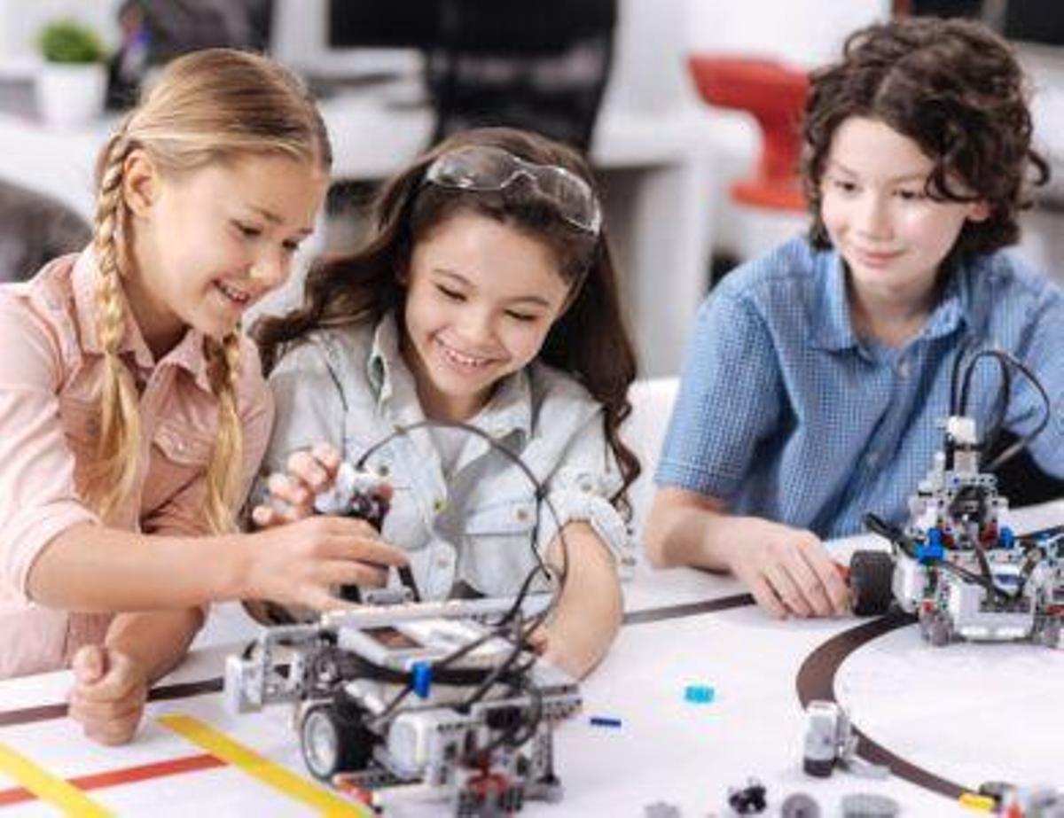 English and Robotics Campus.