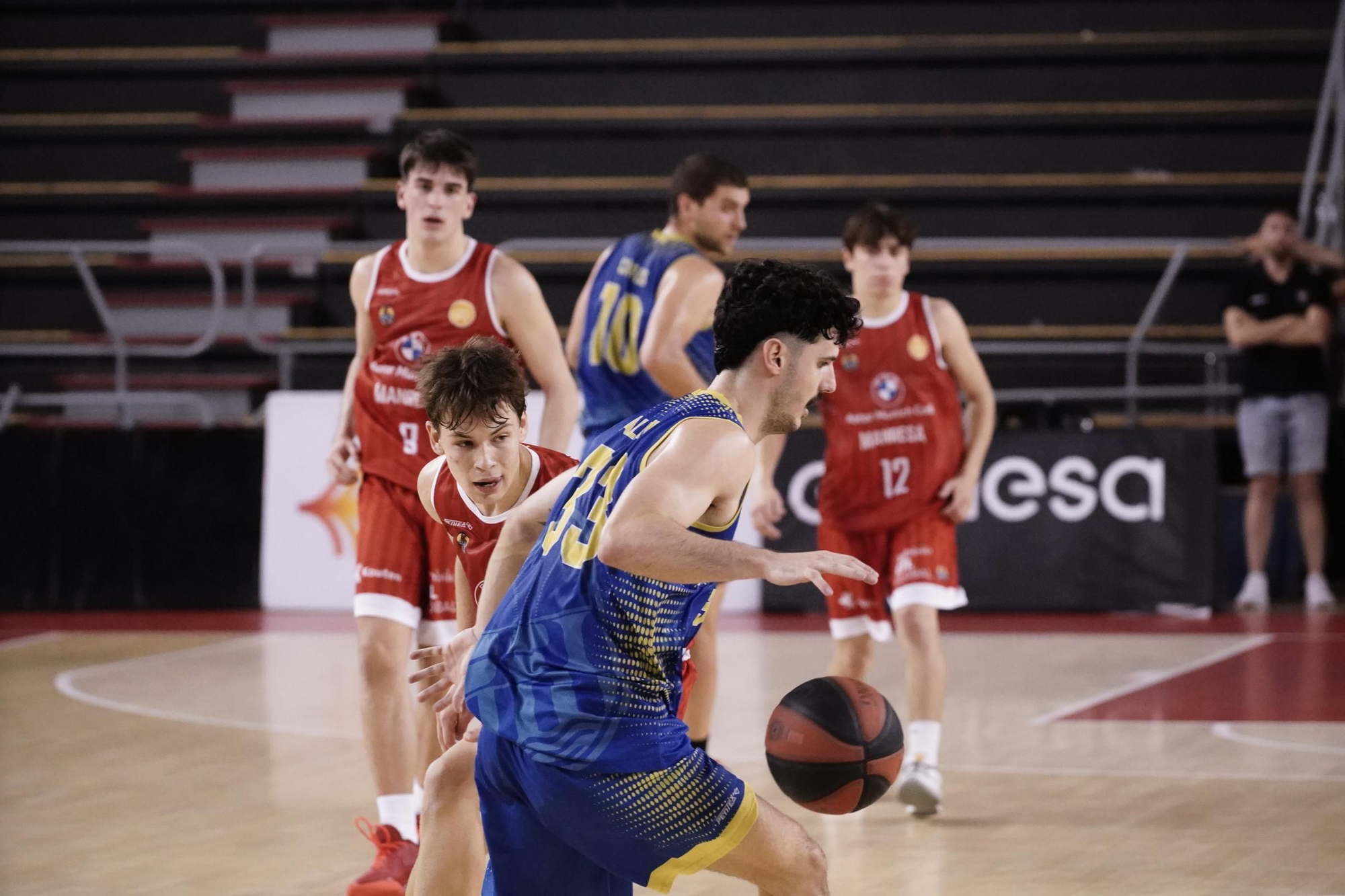 Totes les imatges del Bàsquet Manresa B - Cadí