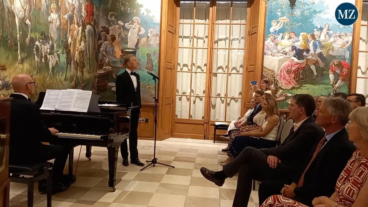 Abschied-vom-deutschen-Konsul-Wolfgang-Engstler-Der-Empfang-mit-Max-Raabe-im-Video