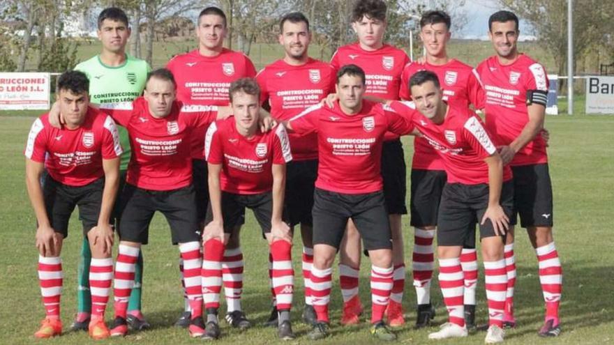 Once inicial del CD Villalpando. | Cedida