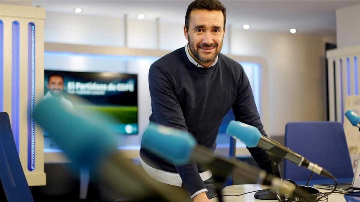 Juanma Castaño, en los estudios de la Cope en Madrid.