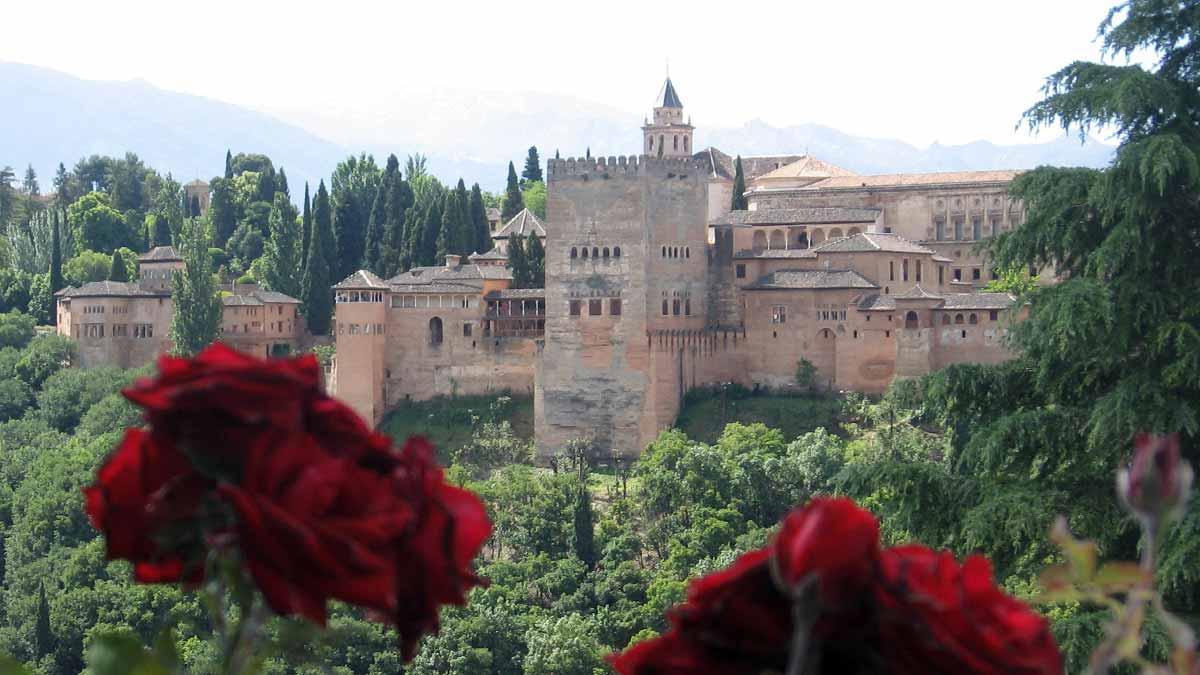 Estrella Morente le canta a la Alhambra en su reapertura