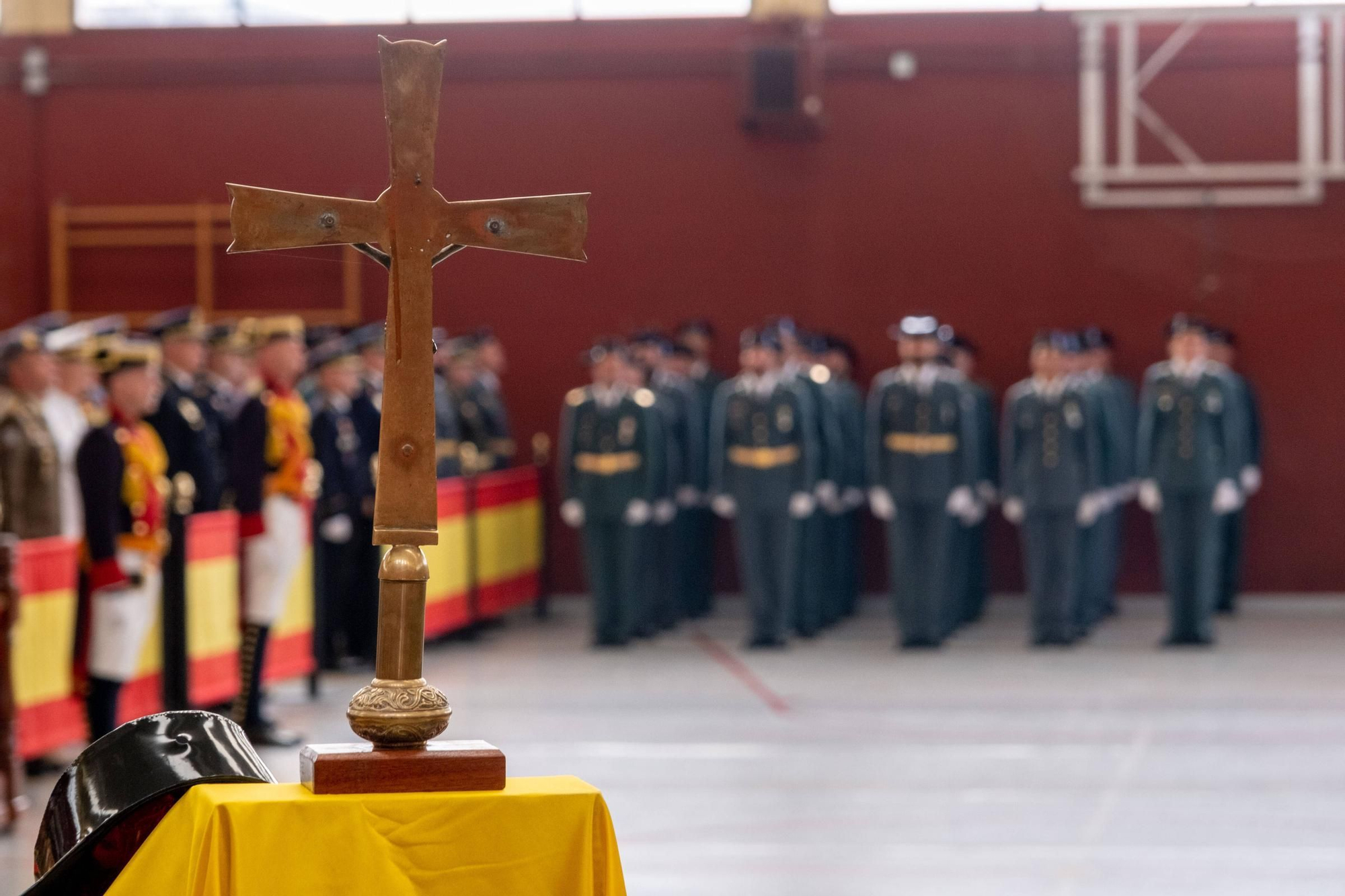 EN IMÁGENES: Así fueron los actos en Oviedo del 179 aniversario de la Guardia Civil