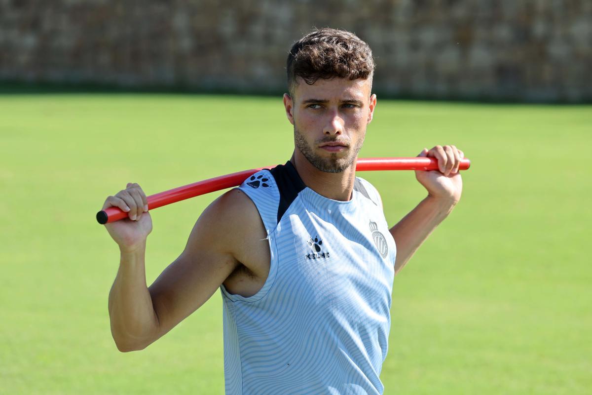 Javi Puado, durante un entrenamiento del Espanyol en la pretemporada.