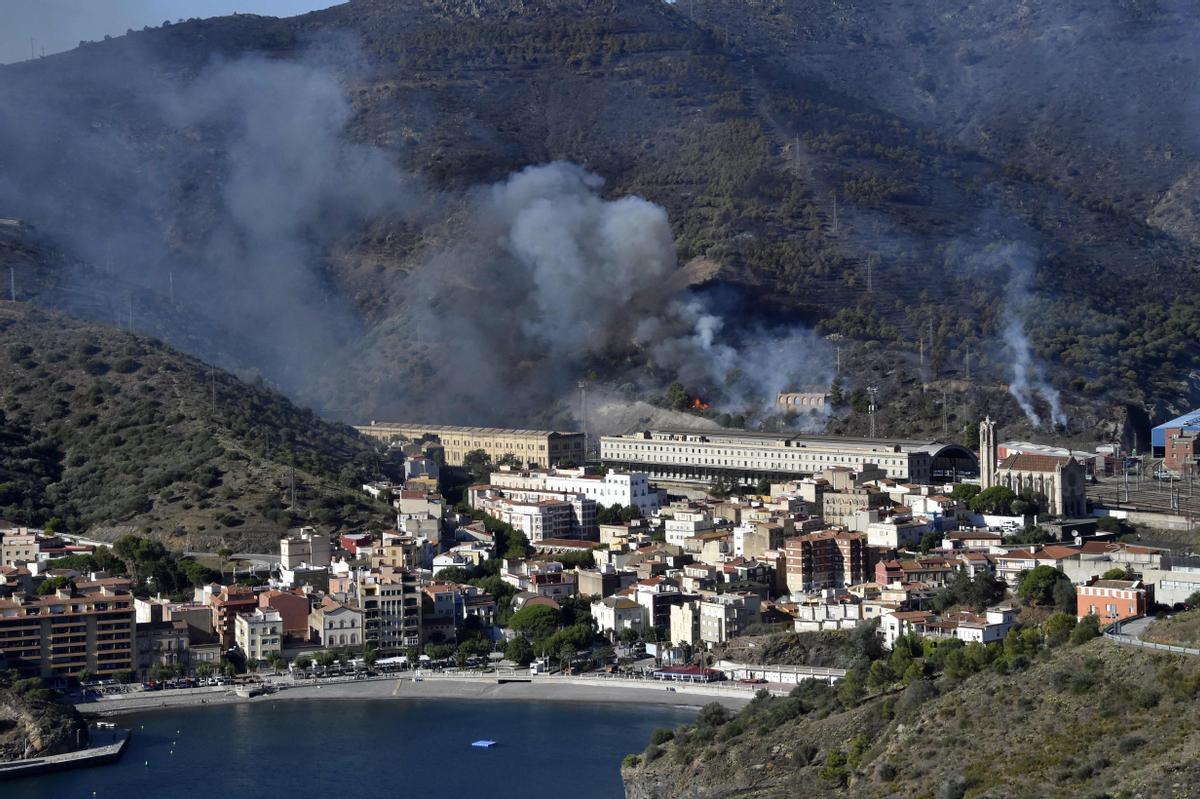 El incendio forestal que ha afectado a Colera y Portbou ha quemado 600 hectáreas.