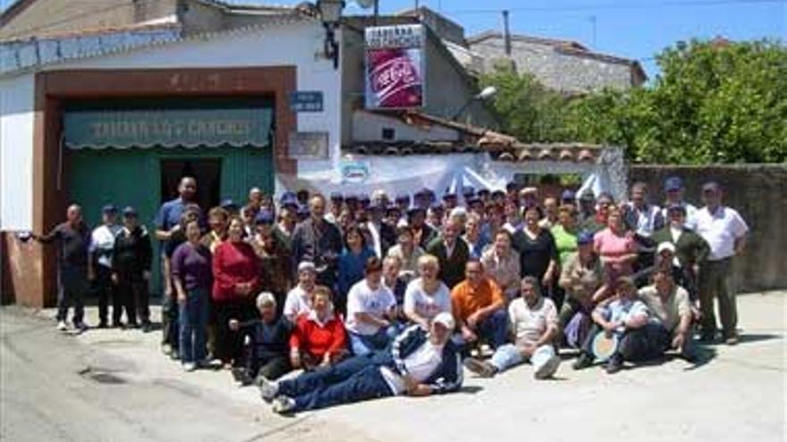 Un torneo de petanca congregó a 72 jugadores de nueve pueblos de Rivera de Fresnedosa