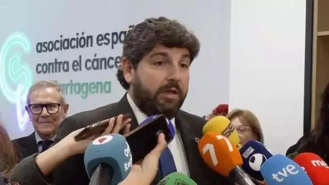 López Miras: "Pretenden que traguemos con que los murcianos pasen de ser los españoles peor financiados a ser los terceros"
