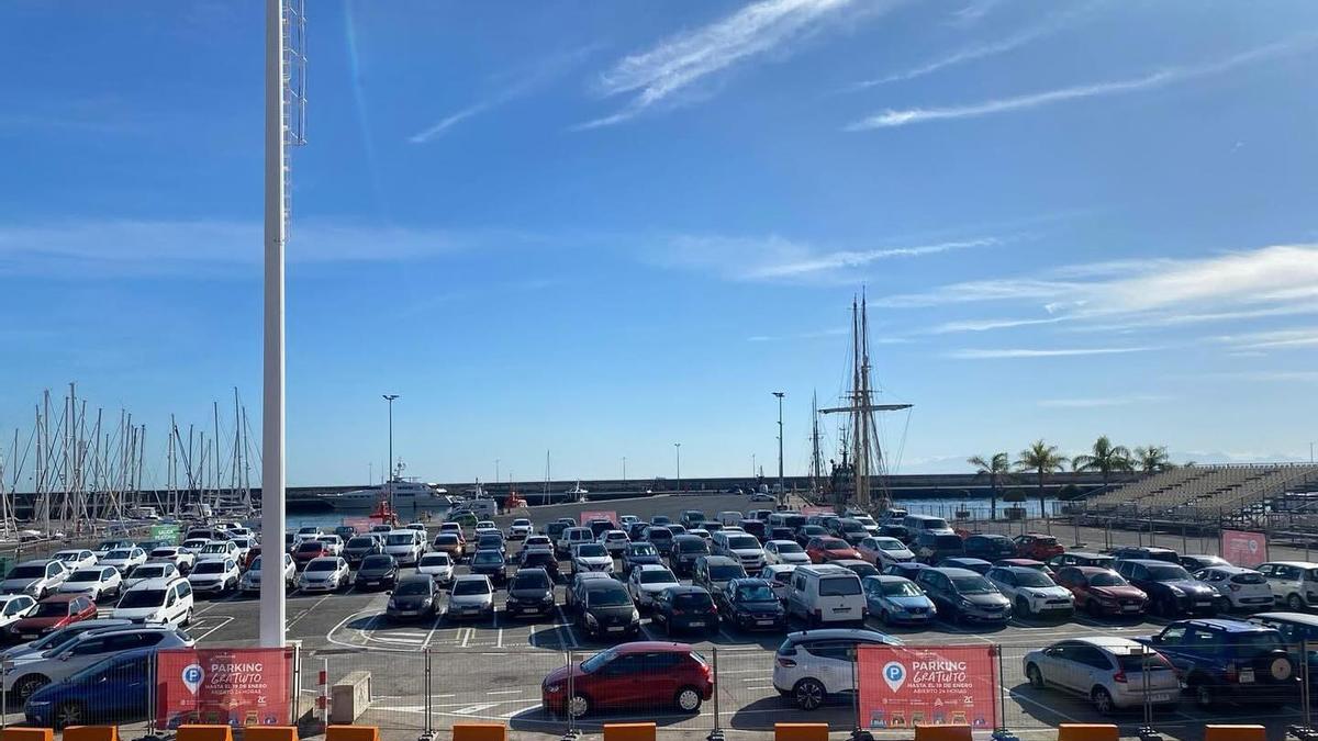 Explanada del Puerto en la que se volverá a habilitar un aparcamiento.