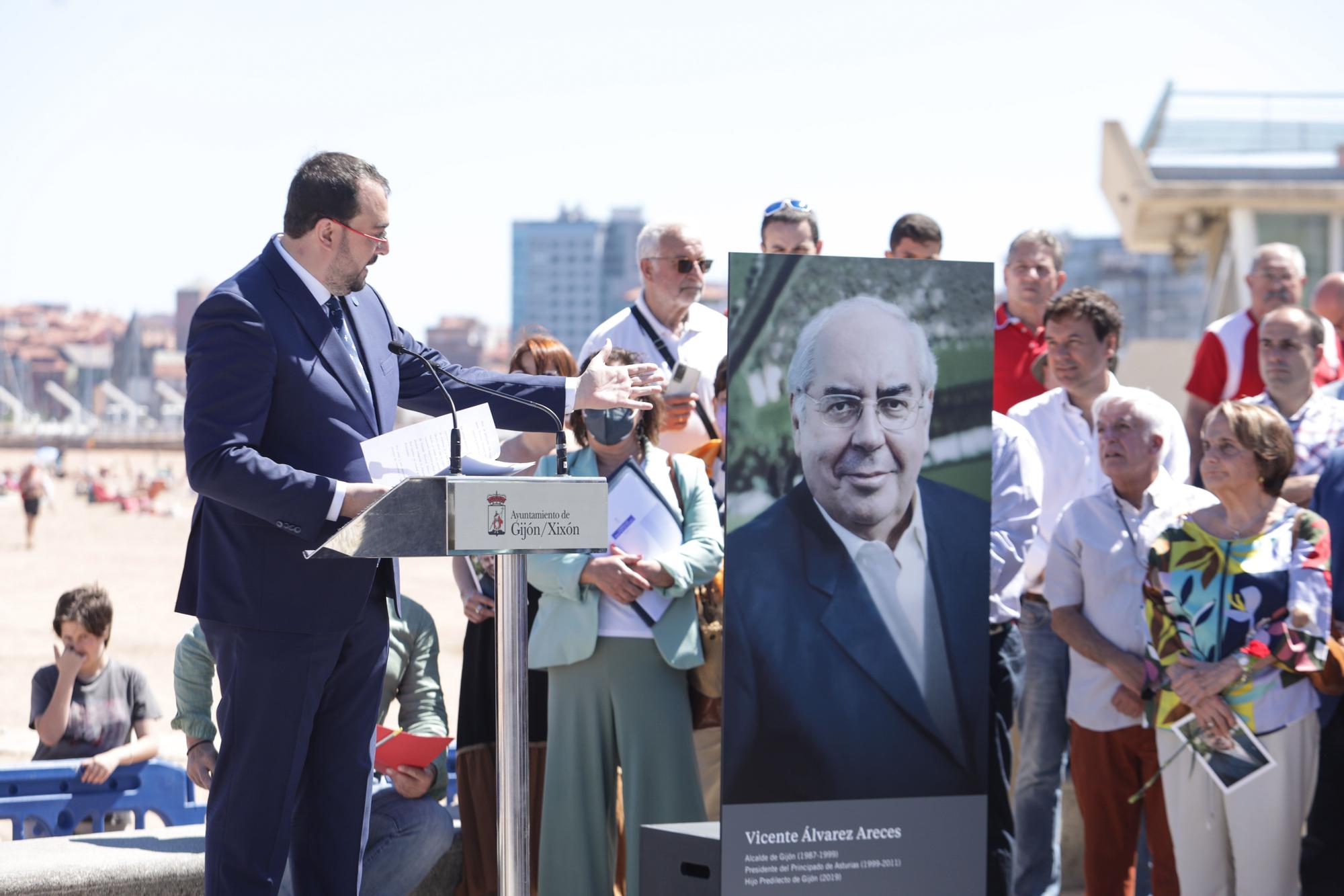 En imágenes: así fue el homenaje a Areces en Gijón