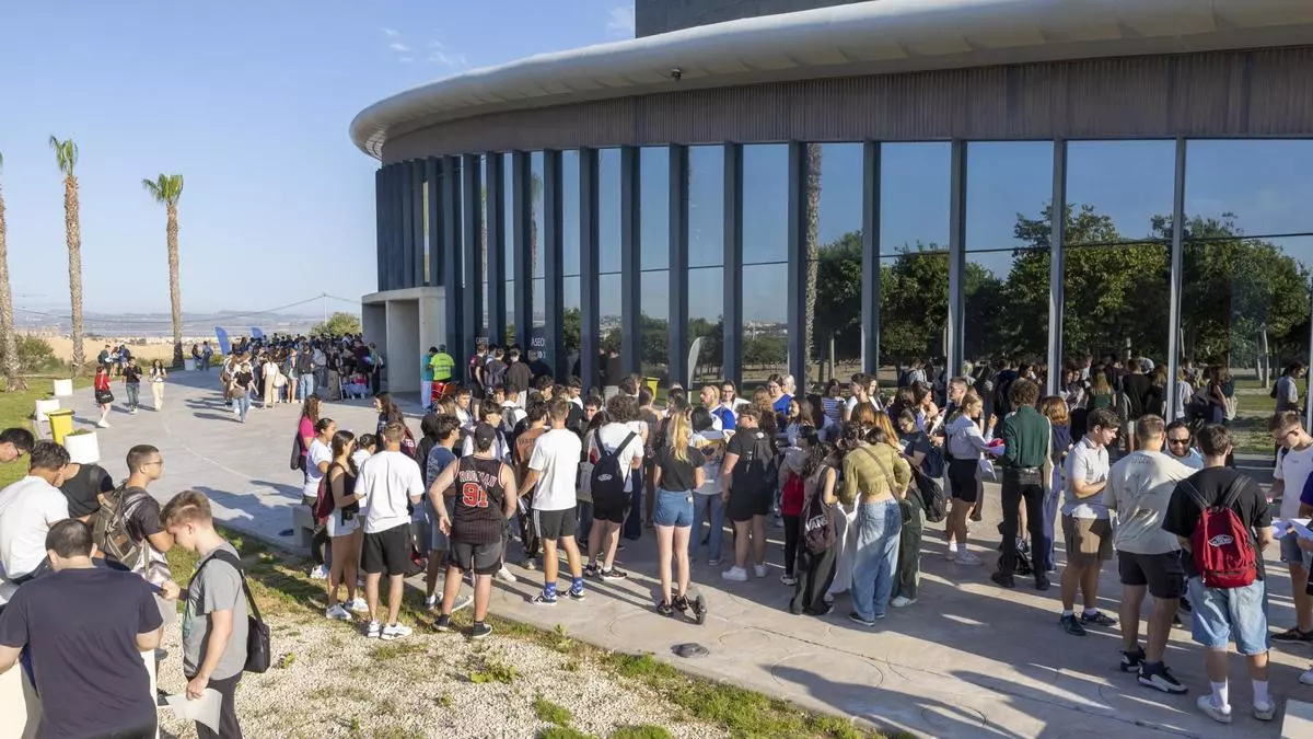 Todo lo que tienes que saber para la EBAU en Torrevieja