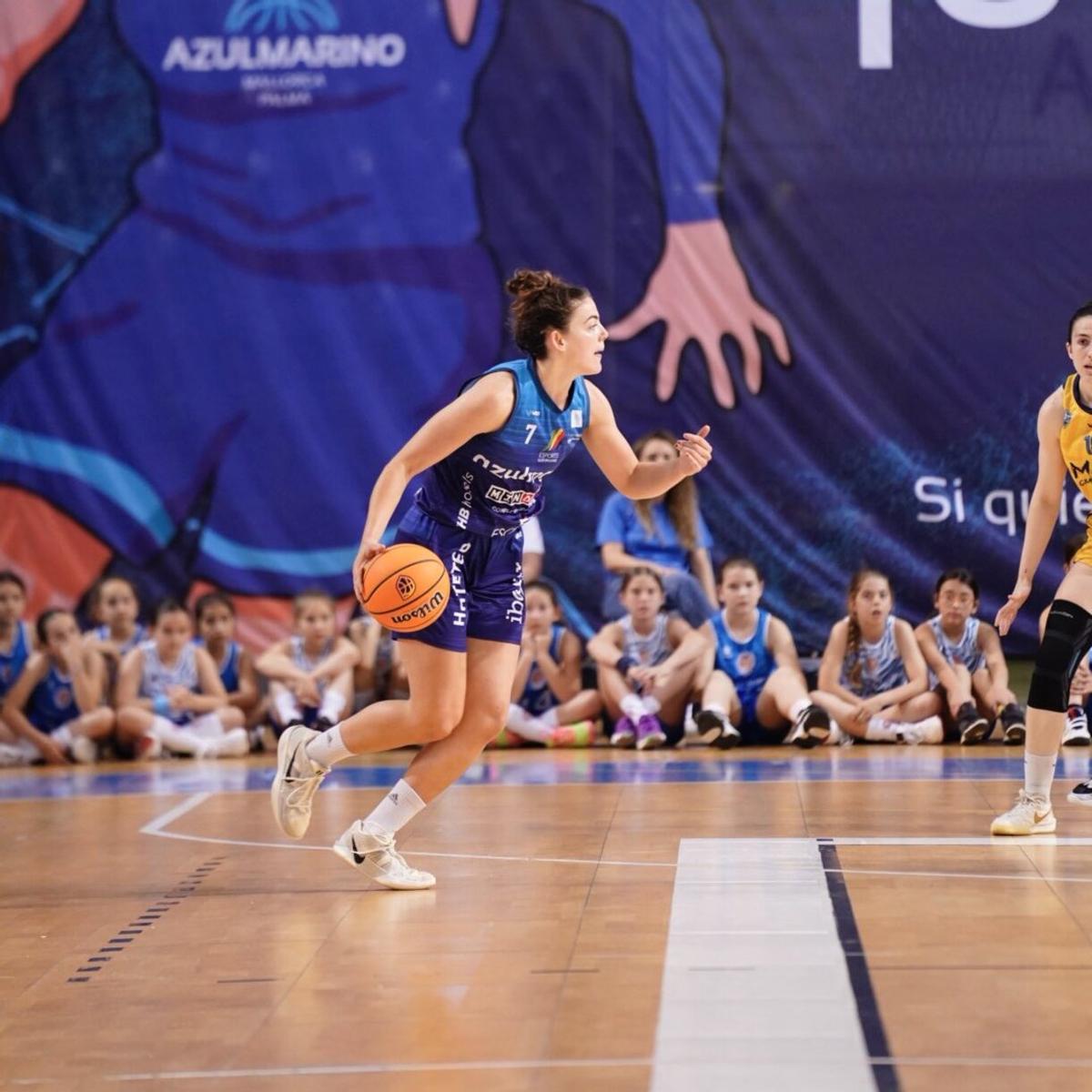 Marina Aviñoa, en un partido del Azulmarino Mallorca