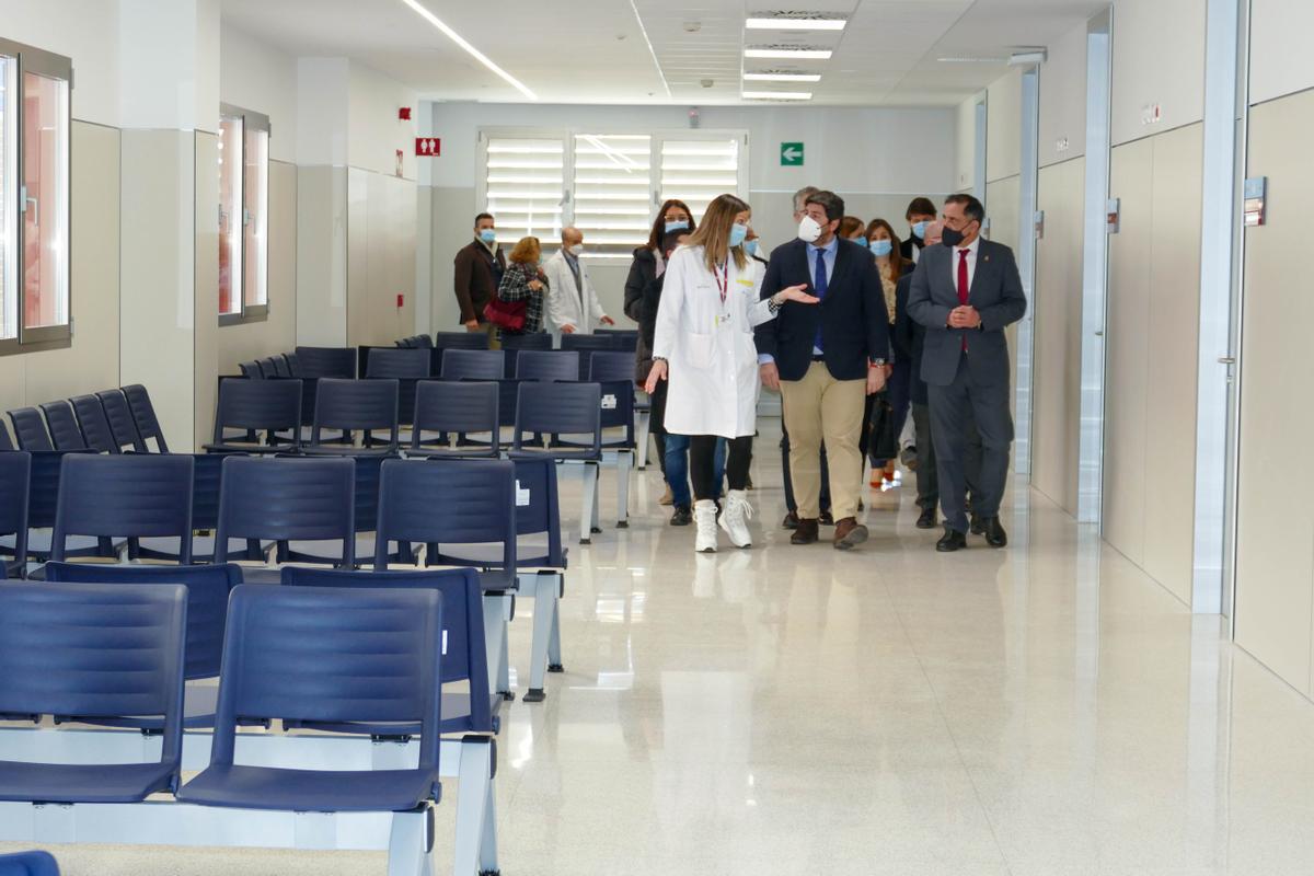 López Miras y José Antonio Serrano en la inauguración del Centro de Salud de Algezares.