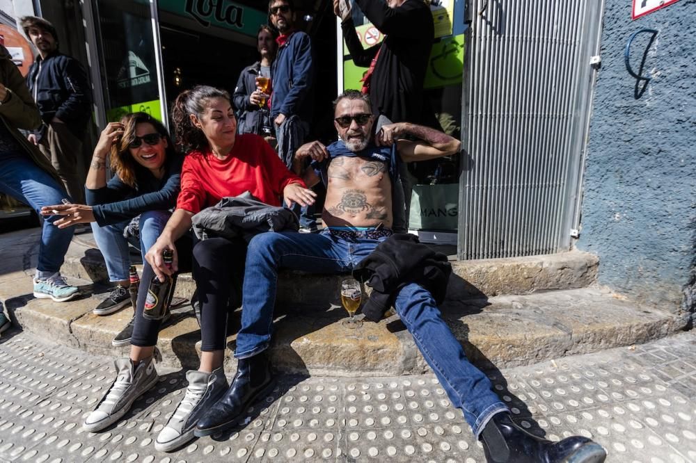 Desmadre en el mercado de Santa Catalina