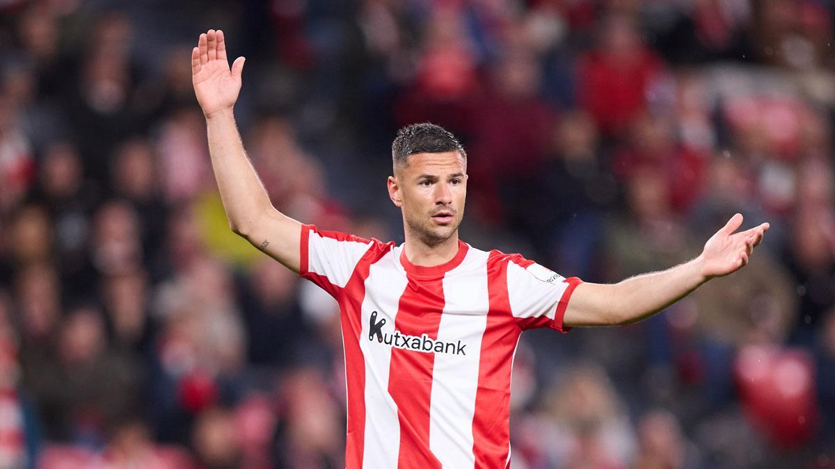Guruzeta en el encuentro entre el Athletic Club y el Villarreal CF