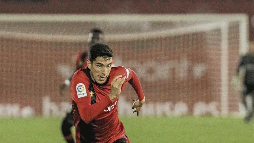 El jugador del Mallorca Fran Gámez  está de  moda