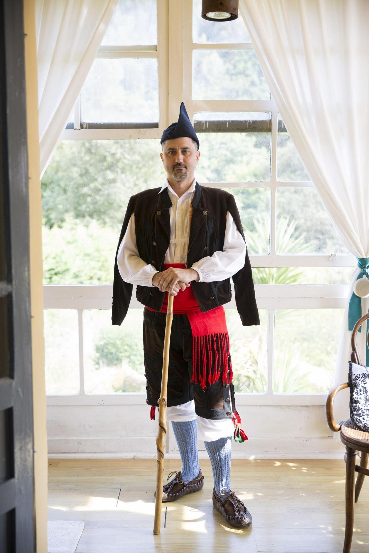Traje de porruanu.