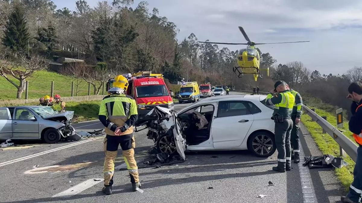 Grave accidente en Ames: muere una compostelana en un choque frontal
