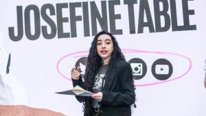 La divulgadora de Historia Josefine Table ofrece una conferencia este jueves en la Facultad de Derecho de la UMU.