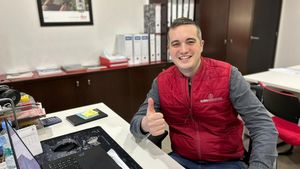 Borja Martínez es uno de los trabajadores de la empresa Geosystems, radicada en Milladoiro, que ha optado por implantar la jornada de 35 horas semanales.