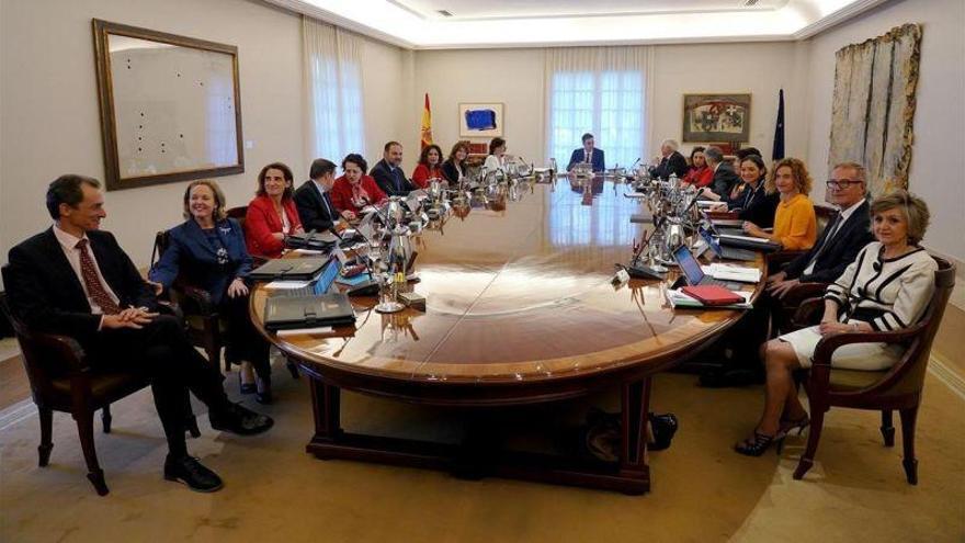 Sánchez preside en Sevilla el primer Consejo de Ministros fuera de Madrid en ocho años