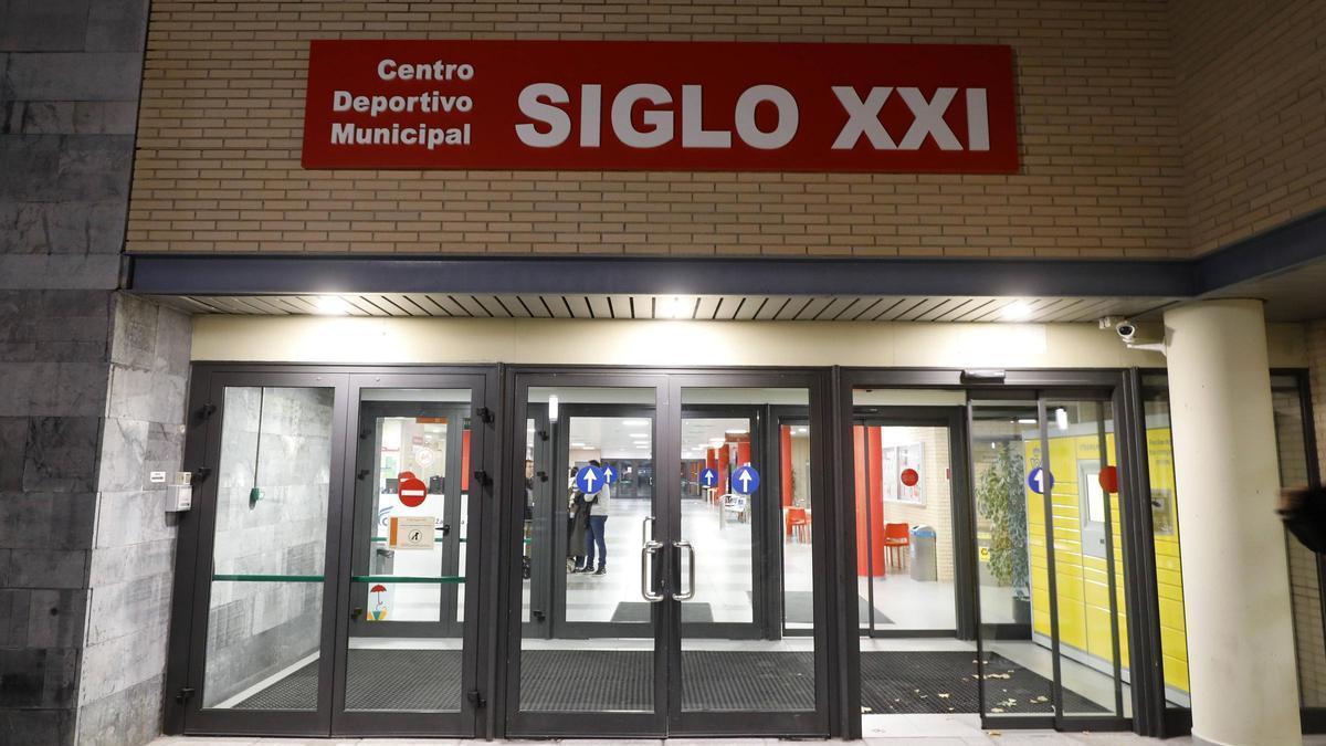 Entrada al pabellón Siglo XXI de Zaragoza, en una imagen de archivo.