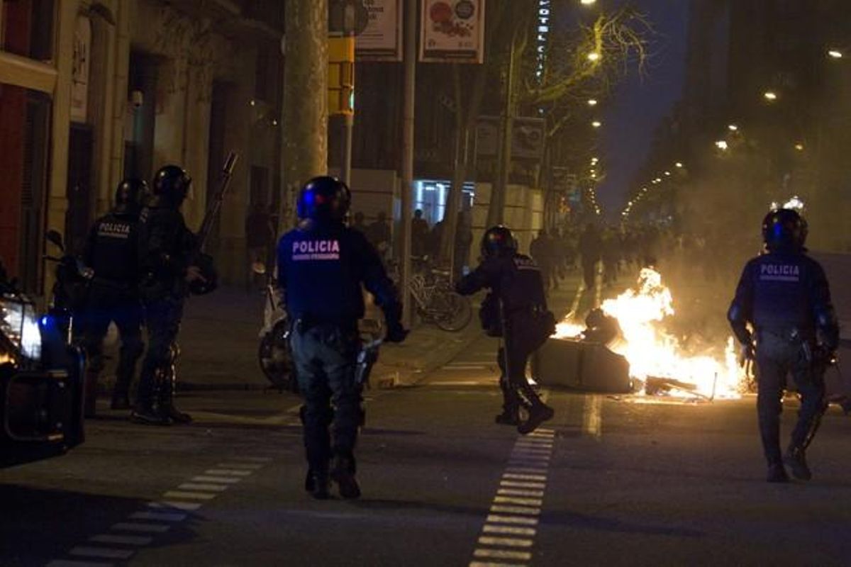 Los incidentes del 29-M, vistos por Carlos Montañés.