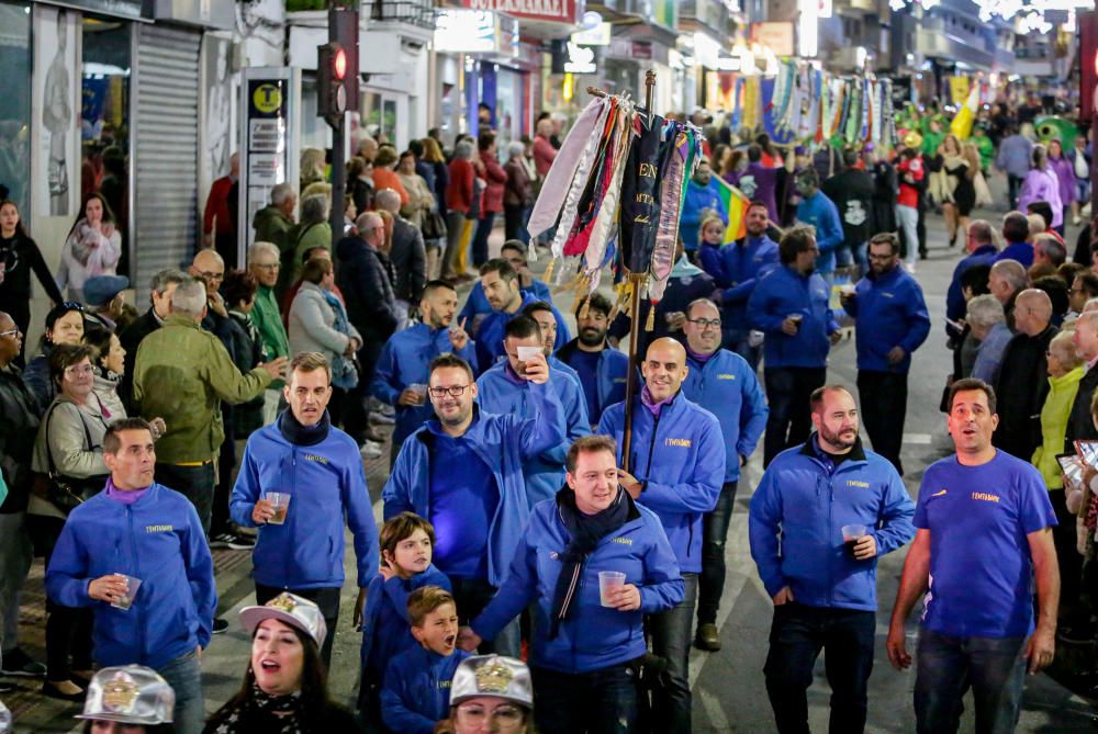 Fiestas Mayores Patronales de Benidorm: Un río de peñas y festeros.