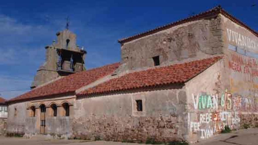 Iglesia de Videmala de Alba, asaltada por los ladrones.