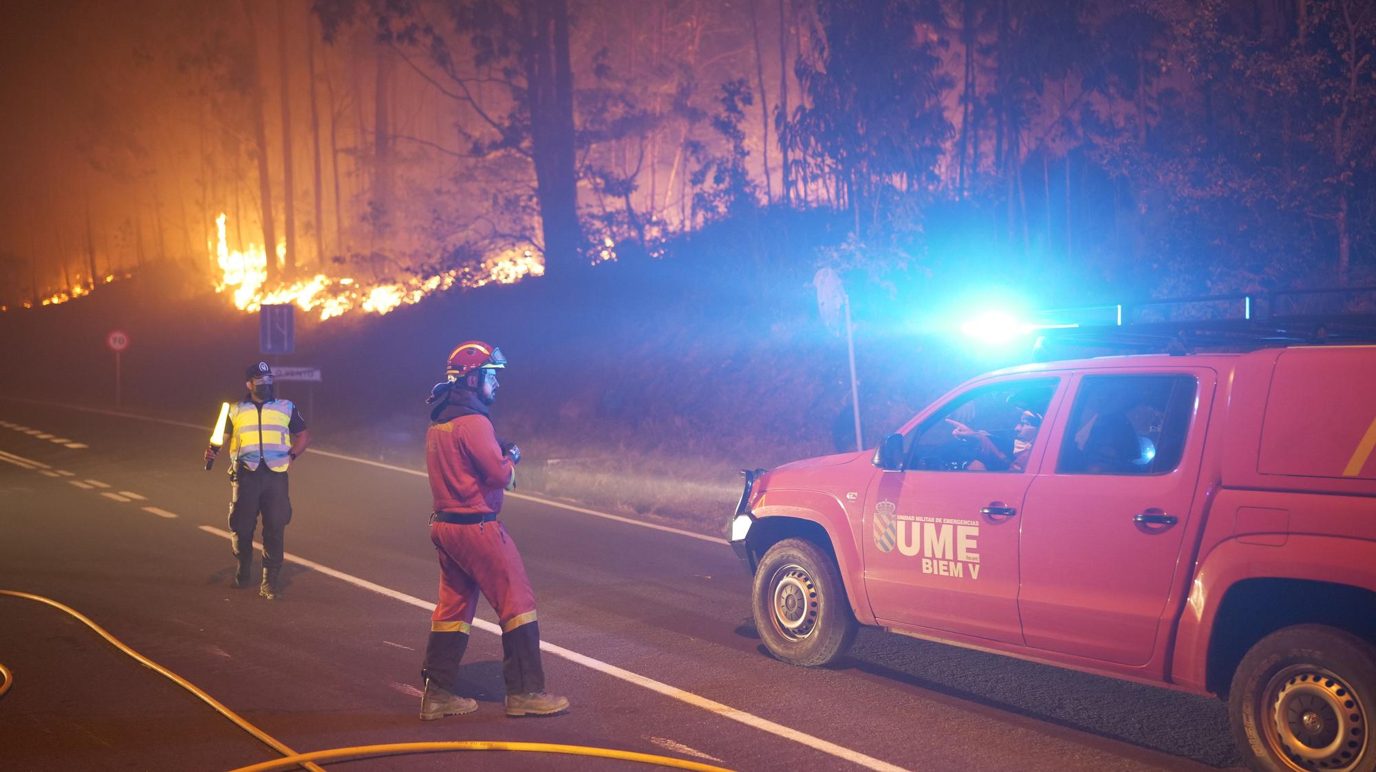 Incendios en Galicia: Vilagarcía y su comarca luchan contra el fuego