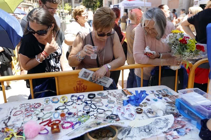 Besamanos en la Plaza de la Virgen