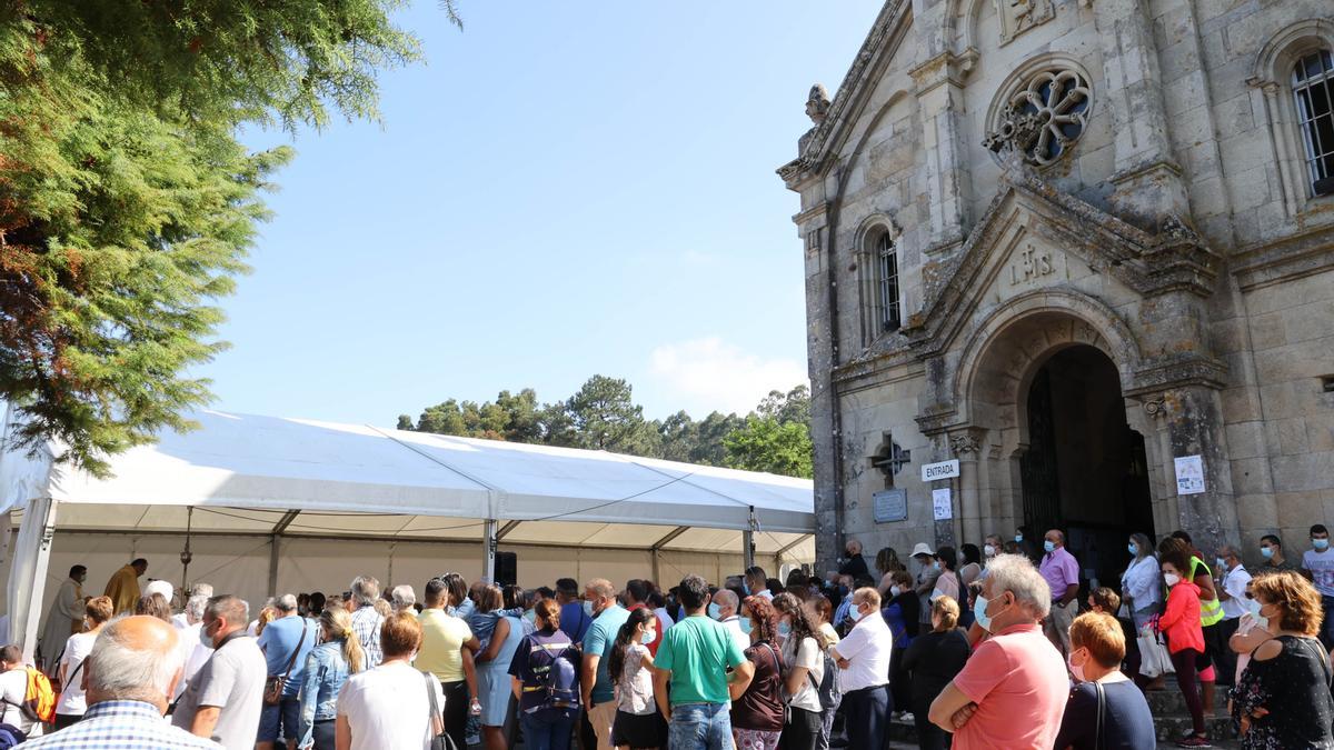 A San Benito con mascarilla