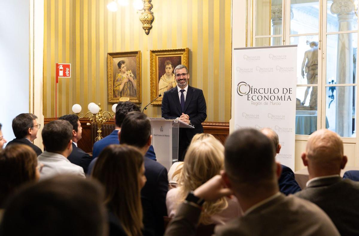 Francisco Lucas, durante el encuentro organizado por el Círculo de Economía, en Murcia.