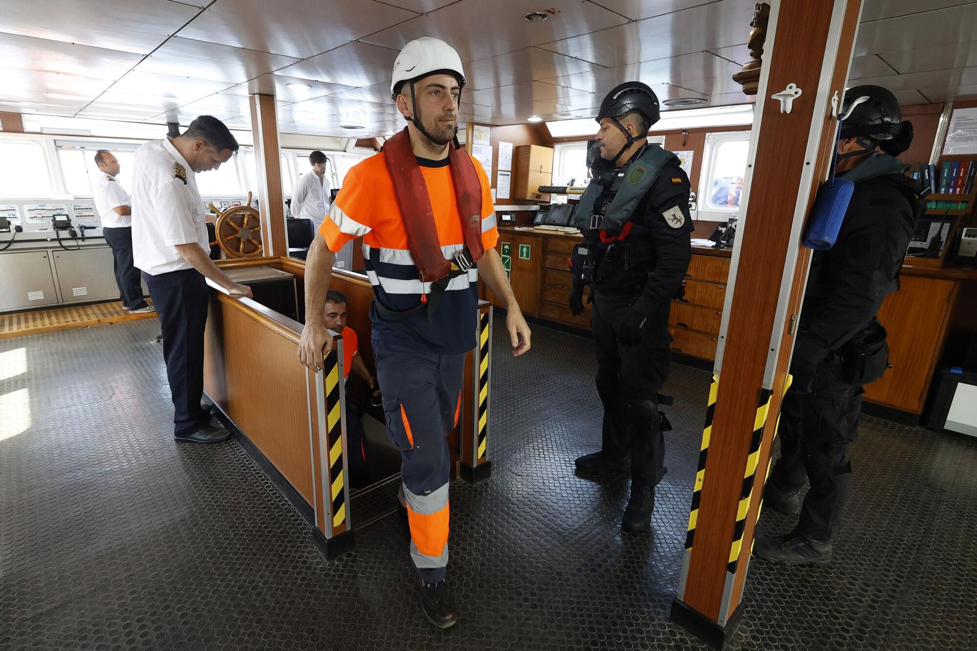 Ensayo de asalto en plena ría de Pontevedra