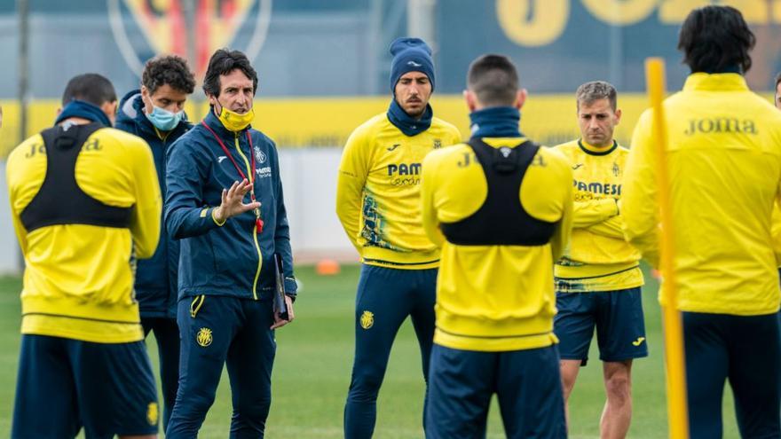 Unai Emery, durante un entrenamiento del Villarreal.