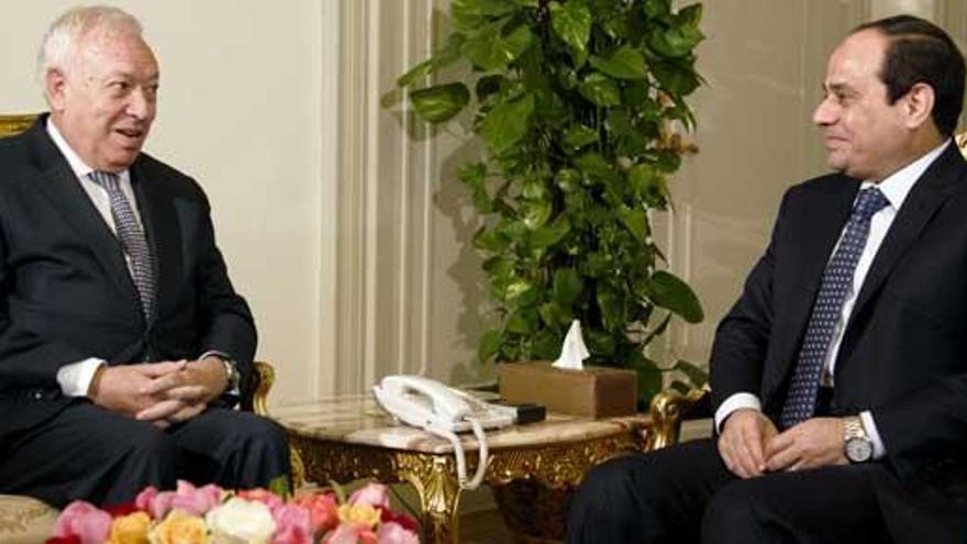 Margallo, junto al presidente egipcio.