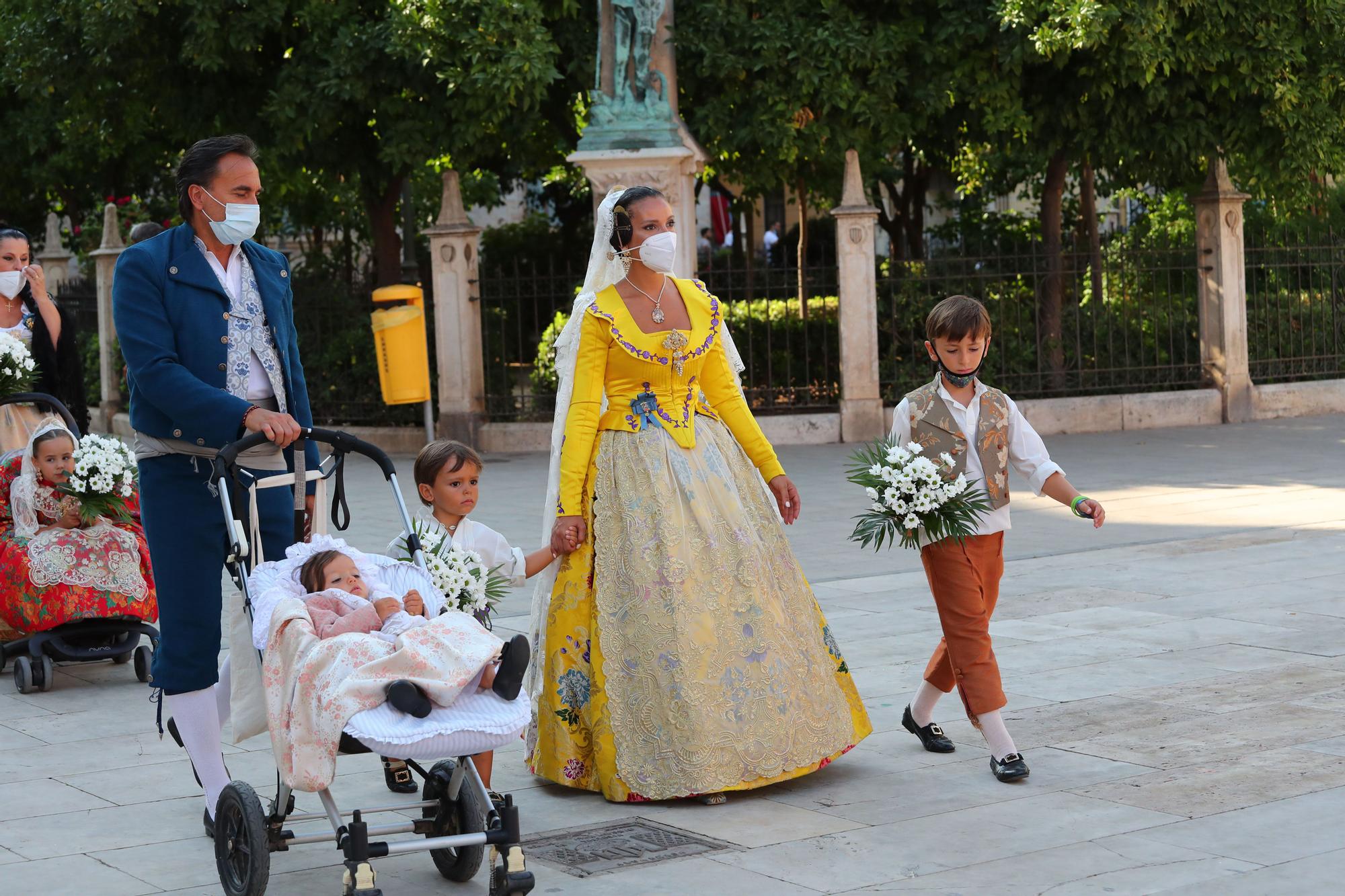 Búscate en la ofrenda por la calle caballeros de las 17:00 a las 18:00