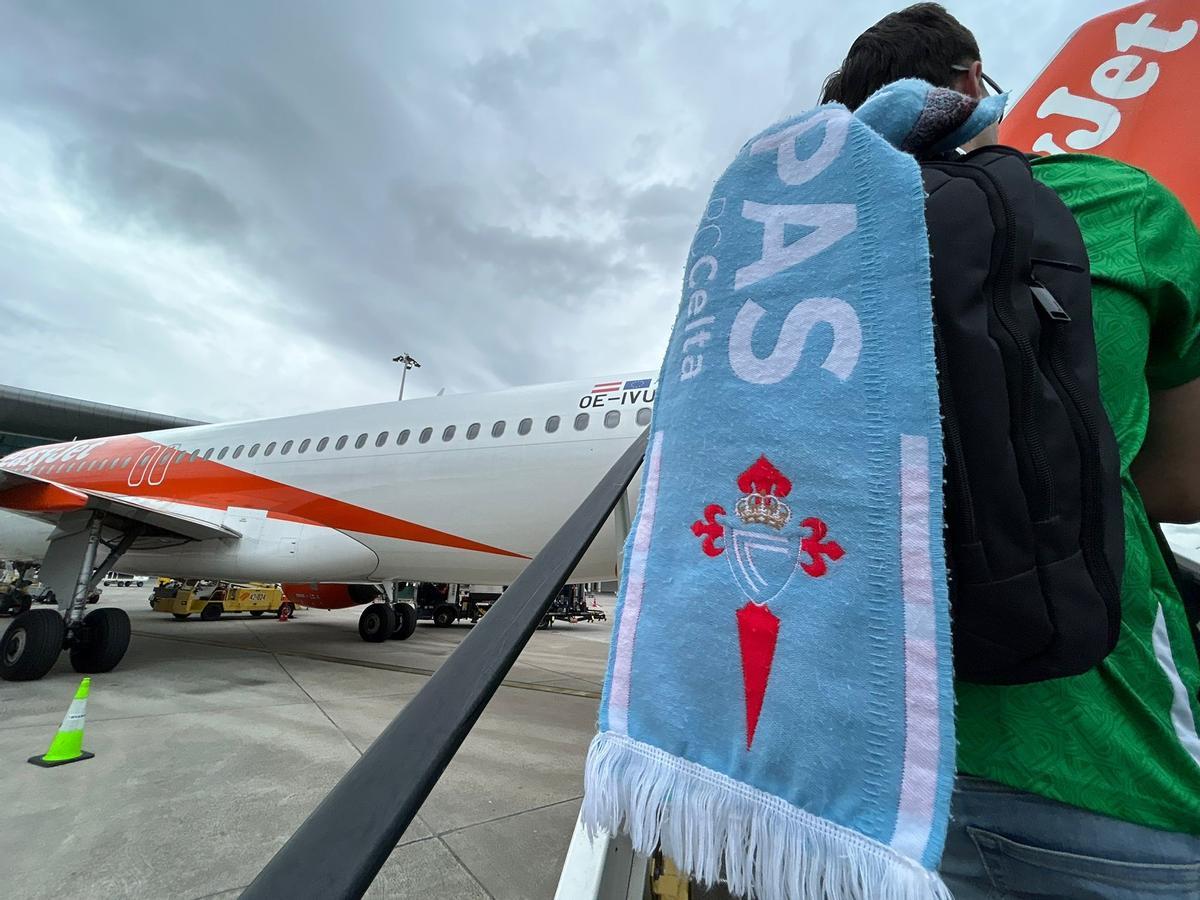 Embarque de seguidores en el Sá Carneiro.